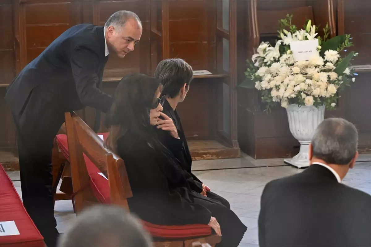 Feyruz, oğlu Ziyad Rahbani'yi son yolculuğuna uğurladı
