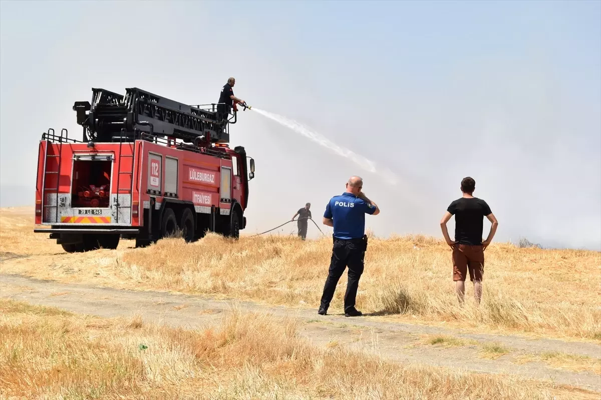 Lüleburgaz'da Anız Yangını Söndürüldü