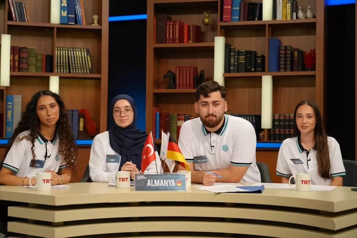 Maarif Türkçe Münazara Yarışması'nda Almanya ve Suriye Takımları Birinci Oldu
