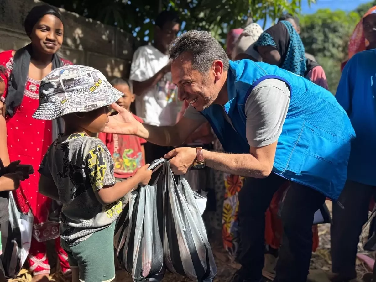 Türkiye Diyanet Vakfı Gönüllüleri Madagaskar'da İhtiyaç Sahiplerine Kurban Etleri Dağıttı