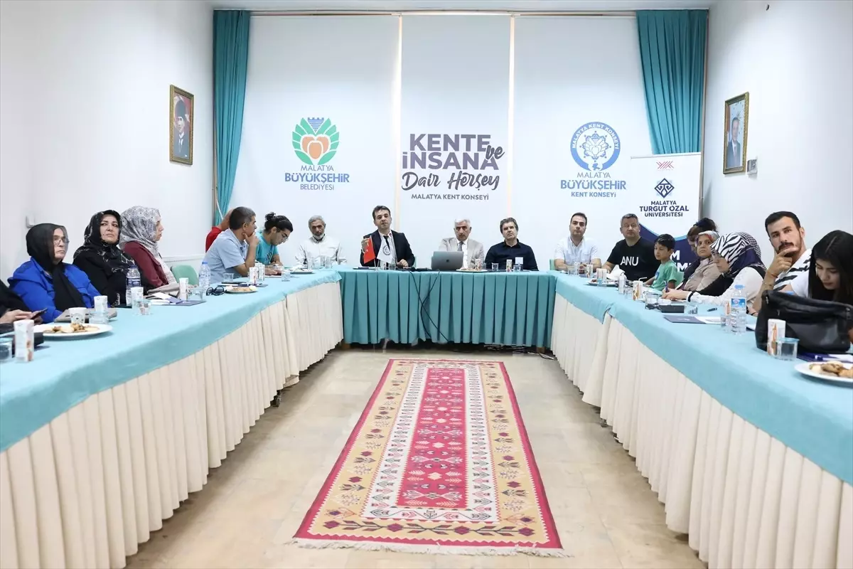 YÖK ve Malatya Turgut Özal Üniversitesi 'Günlük Yaşamsal Faaliyetler ve Stres' Programını Düzenledi