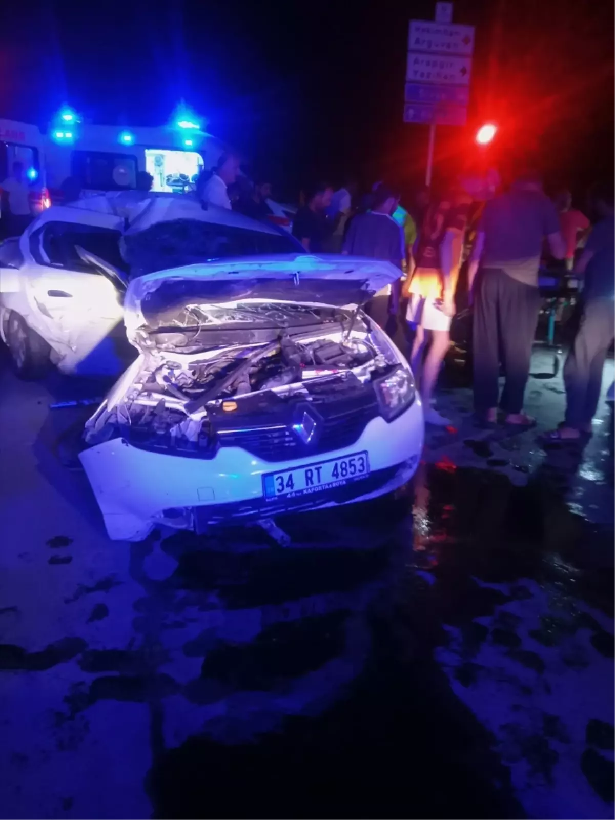 Malatya'da Trafik Kazası: 3 Yaralı