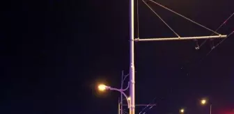 Malatya'da Direğe Çarpan Otomobilde İki Kişi Hayatını Kaybetti