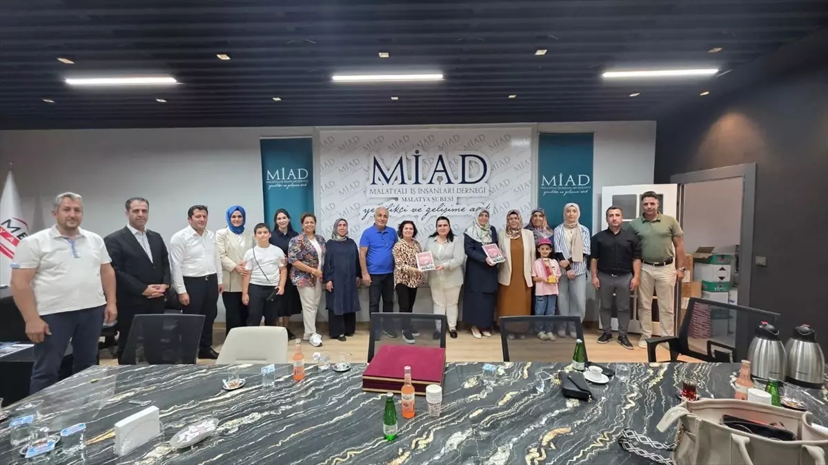 MİAD'dan İhtiyaç Sahibi Öğrencilere Yardım