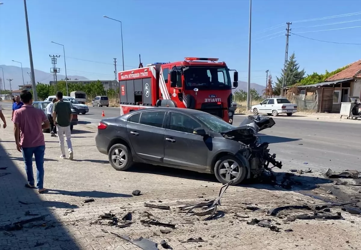 Malatya'da Trafik Kazası: 1 Ölü, 1 Yaralı