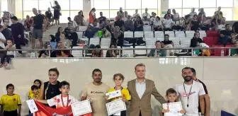 Malatya Kale'de Yüzme Şenliği Düzenlendi