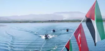 Malatya'da Gazze İçin Feribotla Destek Turu Düzenlendi