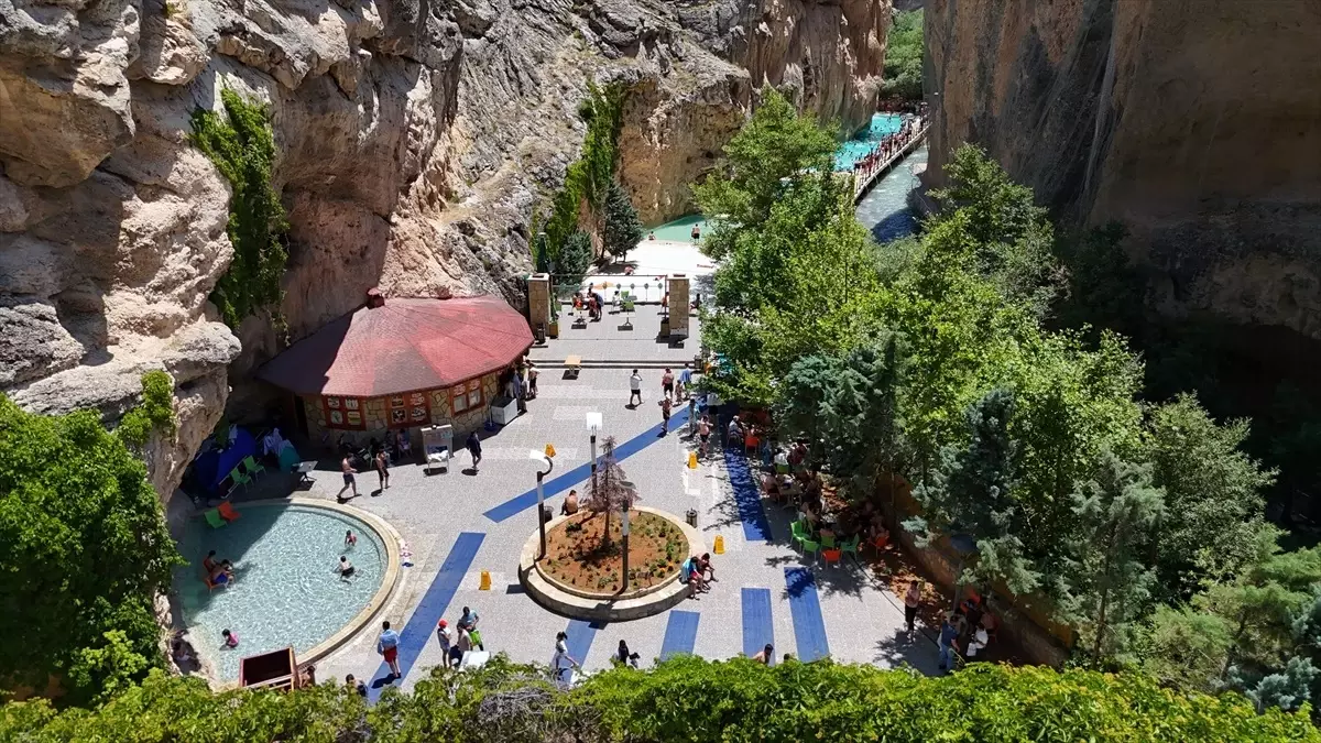 Malatya ve Şanlıurfa'da Sıcak Hava Etkilerini Göstermeye Devam Ediyor