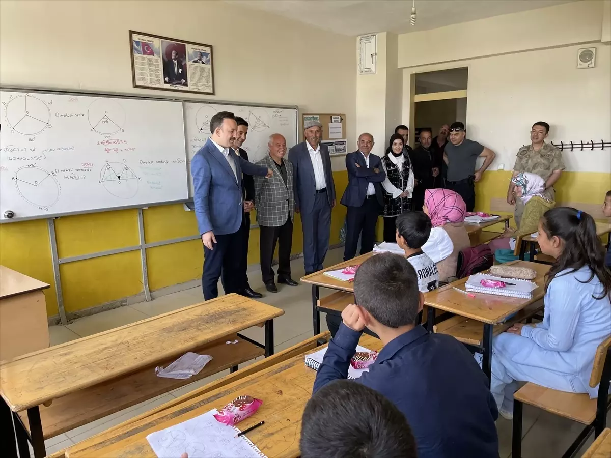 Kaymakam Bayram, Malazgirt Köylerini Ziyaret Etti