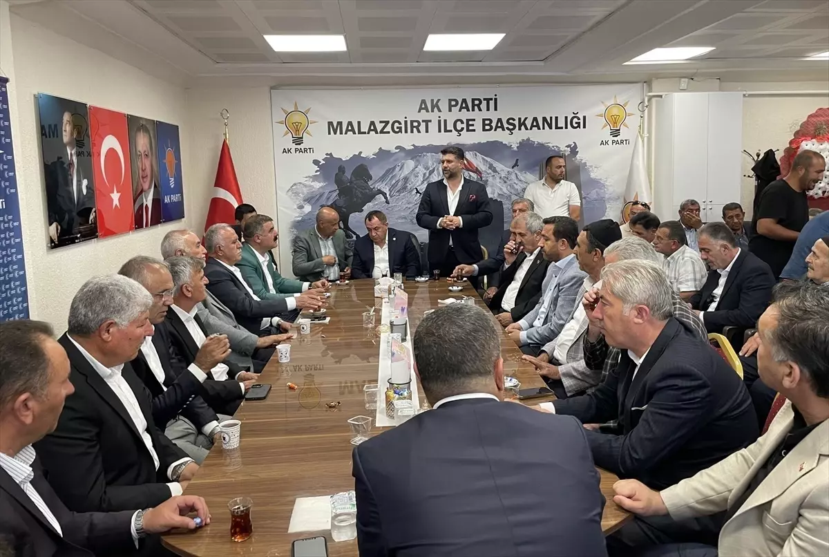 AK Parti Malazgirt'te Kurban Bayramı Programı Düzenledi