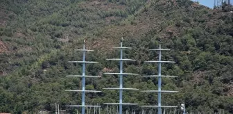 Dünyanın En Büyük Yelkenlisi 'Maltese Falcon' Marmaris'e Geldi
