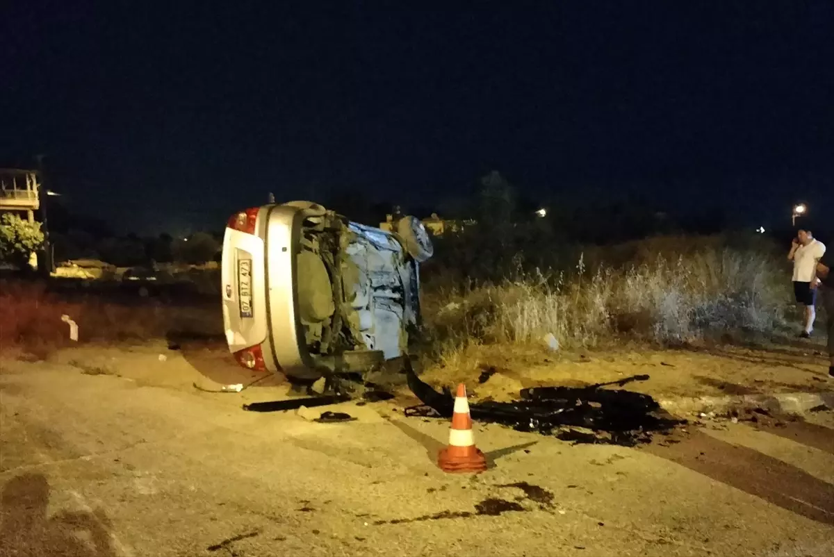 Manavgat'ta Otomobil Kazası: 3 Yaralı