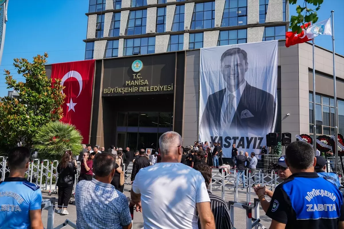 Manisa Büyükşehir Belediye Başkanı Ferdi Zeyrek İçin Tören Düzenlendi