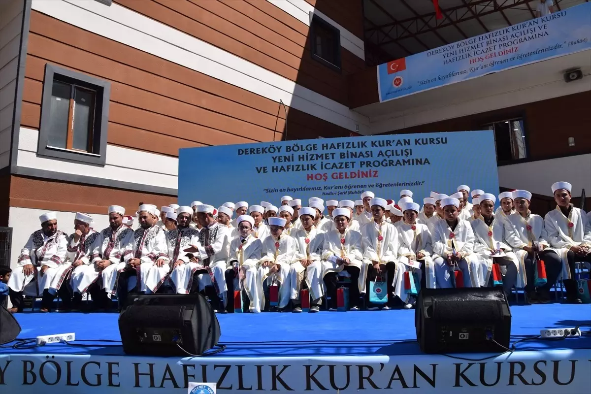 Turgutlu'da Hafızlık İcazet Töreni Düzenlendi