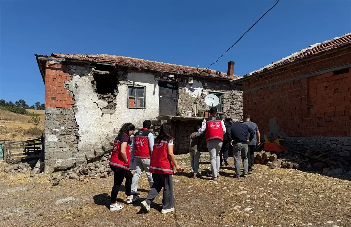 Balıkesir Depremi Sonrası Manisa'da Hasar Tespit Çalışmaları Başlatıldı