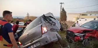 Turgutlu'da Trafik Kazası: 1'i Çocuk 5 Yaralı