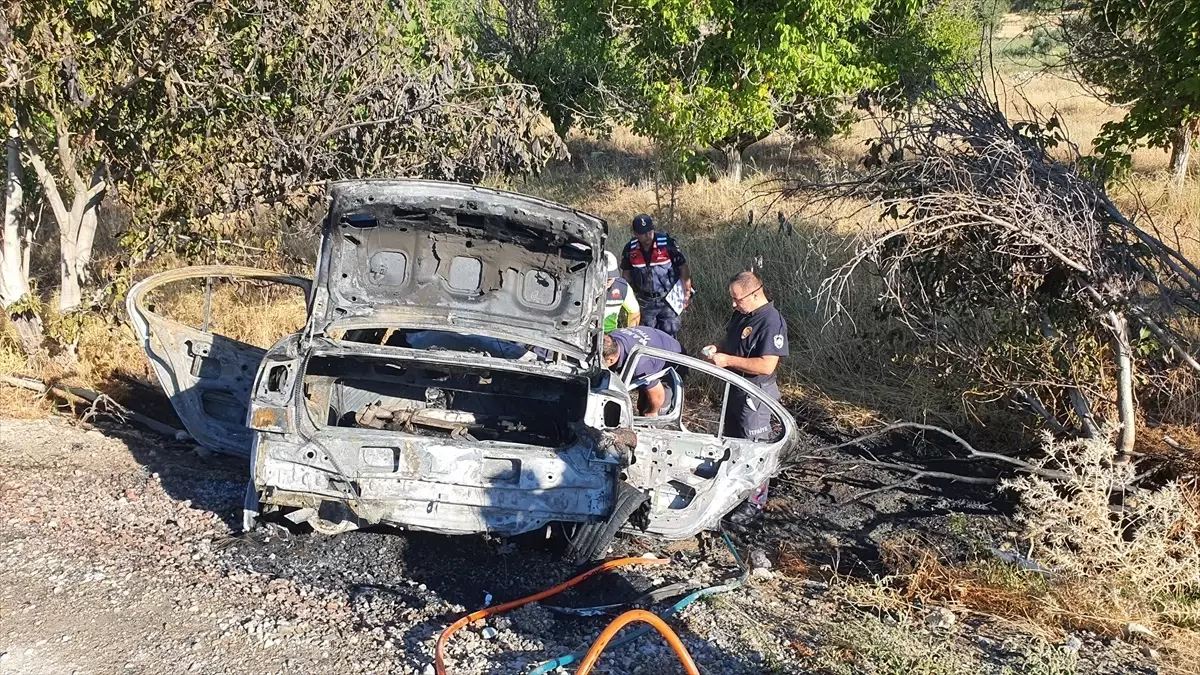 Manisa'da Trafik Kazası: 3 Ölü, 2 Yaralı