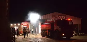 Manisa'da Kereste Fabrikasında Yangın Çıktı