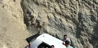Akhisar'da Menfeze Düşen Otomobilde 12 Yaşındaki Çocuk Hayatını Kaybetti