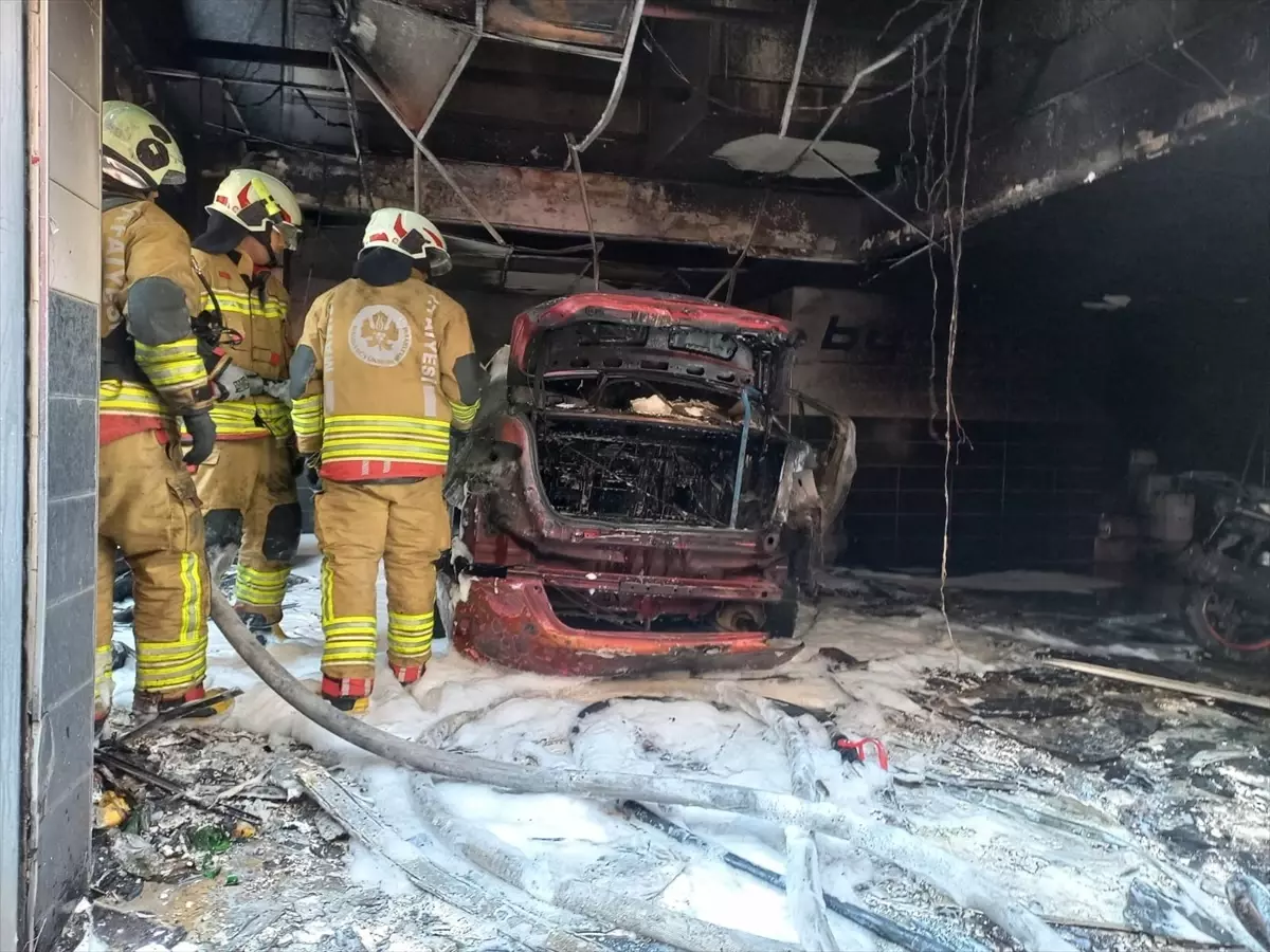 Manisa'da Oto Yıkamacıda Yangın: İş Yeri Sahibi Ağır Yaralandı