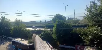 Manisa'da Zincirleme Trafik Kazası: 1 Ölü, 2 Yaralı