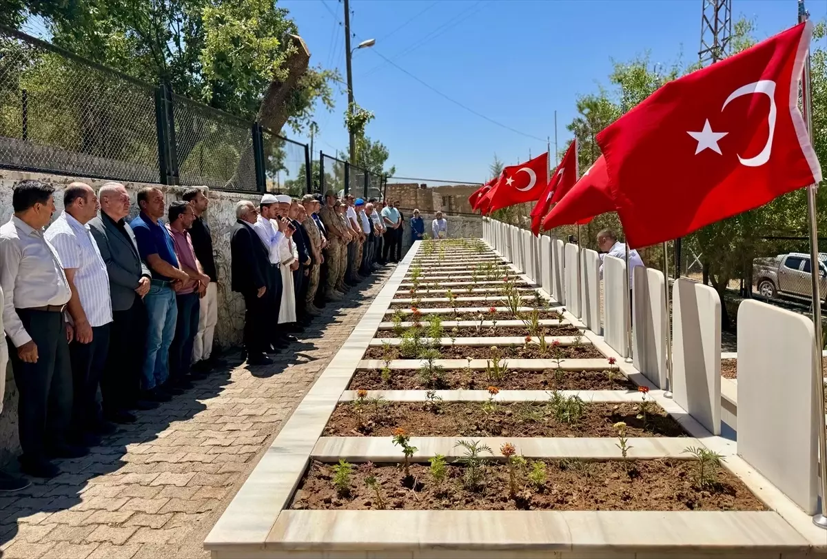 Mardin'de 38 yıl önce PKK'lı teröristlerce katledilen 30 kişi törenle anıldı
