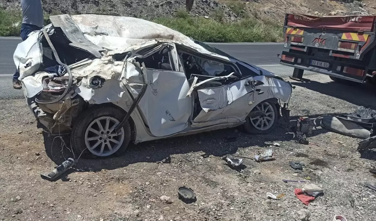 Nusaybin'de Otomobil Devrildi: 1 Ölü, 1 Yaralı