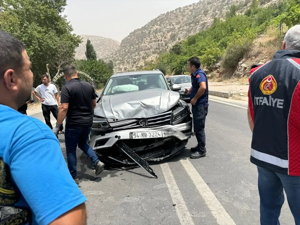 Mardin'de Trafik Kazası: 3'ü Çocuk 6 Yaralı