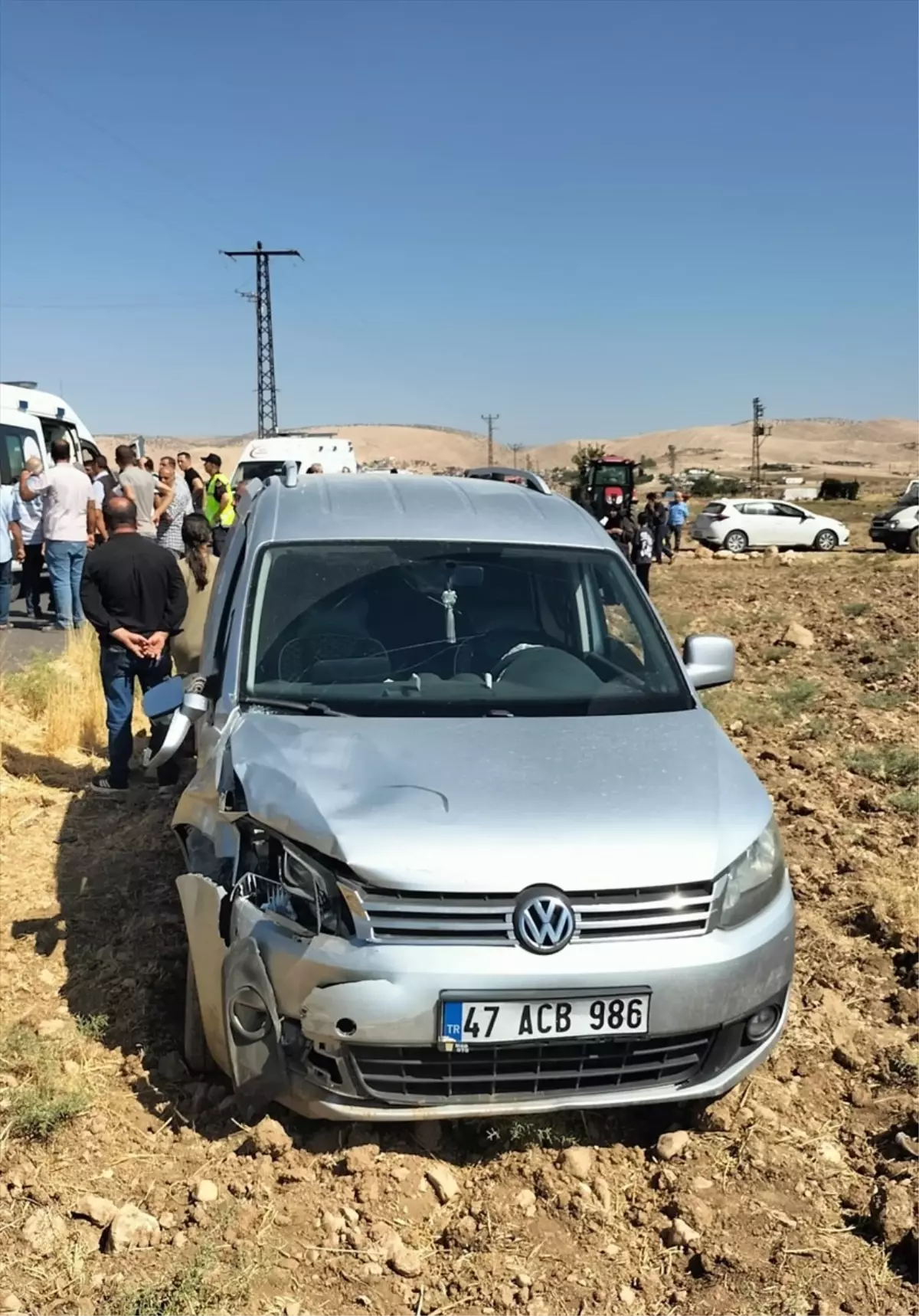 Mardin'de Motosiklet ve Hafif Ticari Araç Çarpıştı: 4 Yaralı