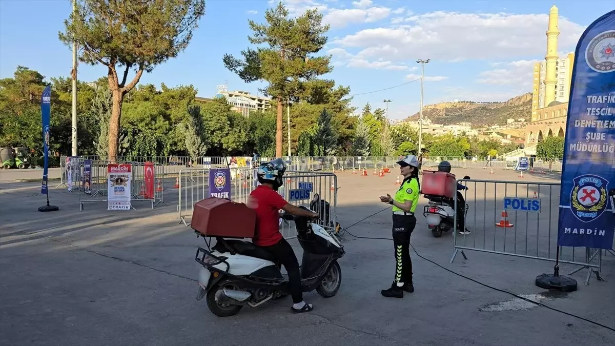 Mardin'de motosiklet sürücülerine güvenli sürüş eğitimi verildi