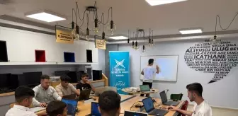 Öğrenciler Yaz Tatilini İcathane Atölyesi'nde Değerlendiriyor