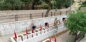 Mardin'de şehit kabirlerinde bakım ve yenileme çalışması yapıldı