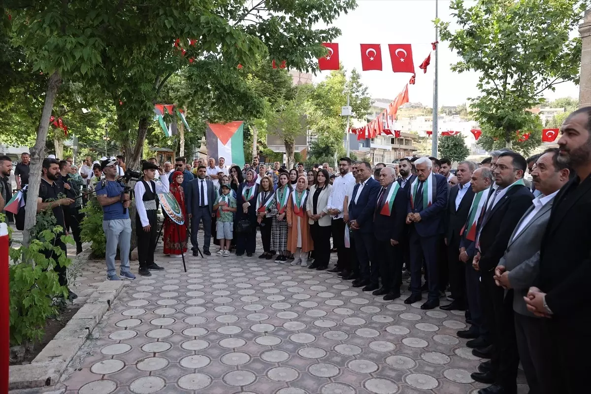 Yeşilli Uluslararası Kültür Sanat ve Kiraz Festivali Başladı