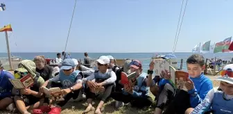 Süleymanpaşa Optimist Cup'ta Rüzgar Bekleyen Sporcular Kitap Okuyarak Vakit Geçirdi