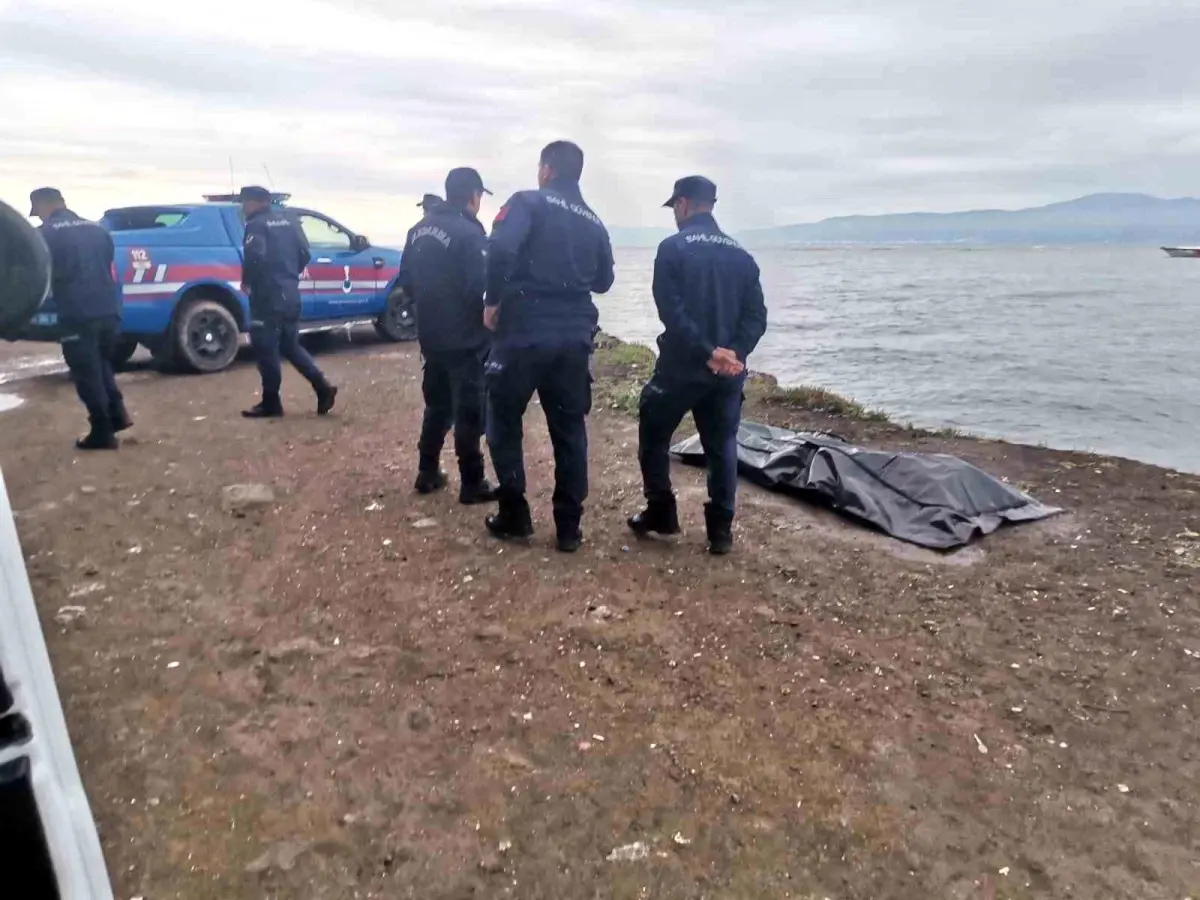 Bursa'da Sahilde Bulunan Cesedin Kimliği Belirlendi