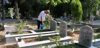 Marmara Depremi'nde kaybettiği eşi ve 3 çocuğunun acısını 26 yıldır yüreğinde taşıyor