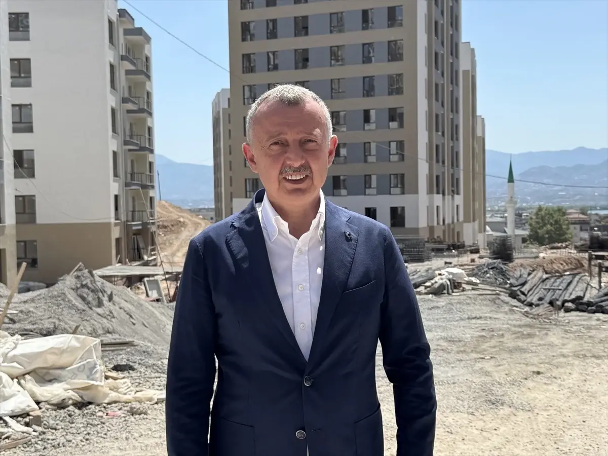 Marmara Depremi'nin vurduğu Sakarya ve Kocaeli, kentsel dönüşüm çalışmalarıyla 'güvenli geleceğe' hazırlanıyor