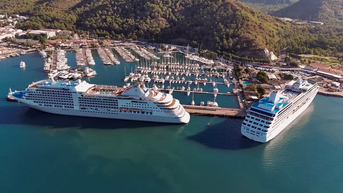 Marmaris'e Kruvaziyerlerle 1203 Yolcu Geldi