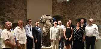 2 Bin 200 Yıllık Bronz Kadın Heykeli Sanatseverlerle Buluştu