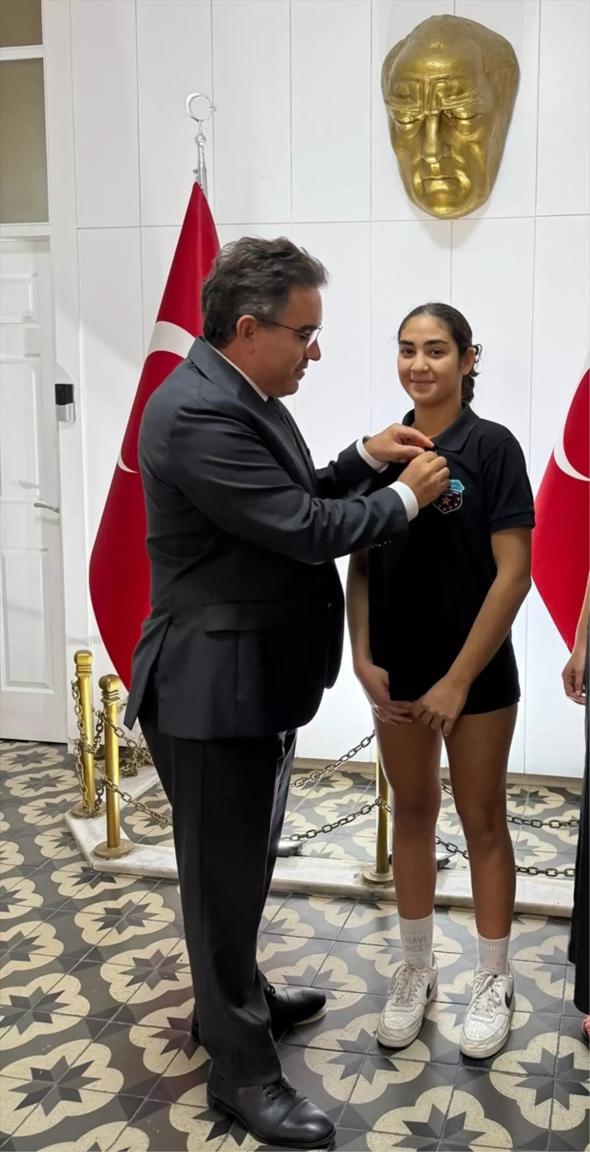 Marmaris Kaymakamı, Spor Şampiyonlarına Ödül Verdi