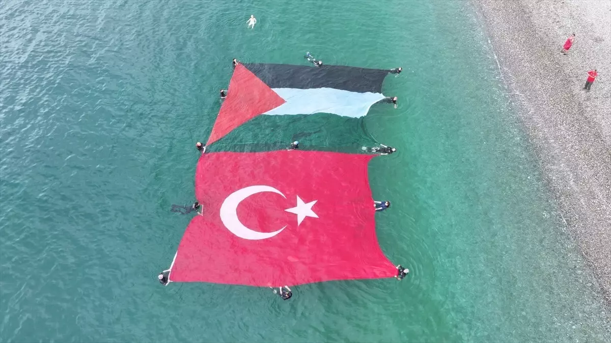 'Mavi Marmara' saldırısında hayatını kaybedenler Antalya'da anıldı