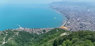 Ordu'da Yamaç Paraşütü Tutkunları Boztepe'de Buluşuyor