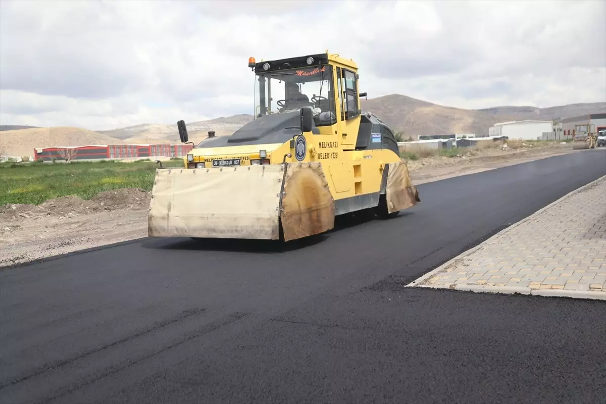 Melikgazi Belediyesi'nden Asfalt Çalışmaları