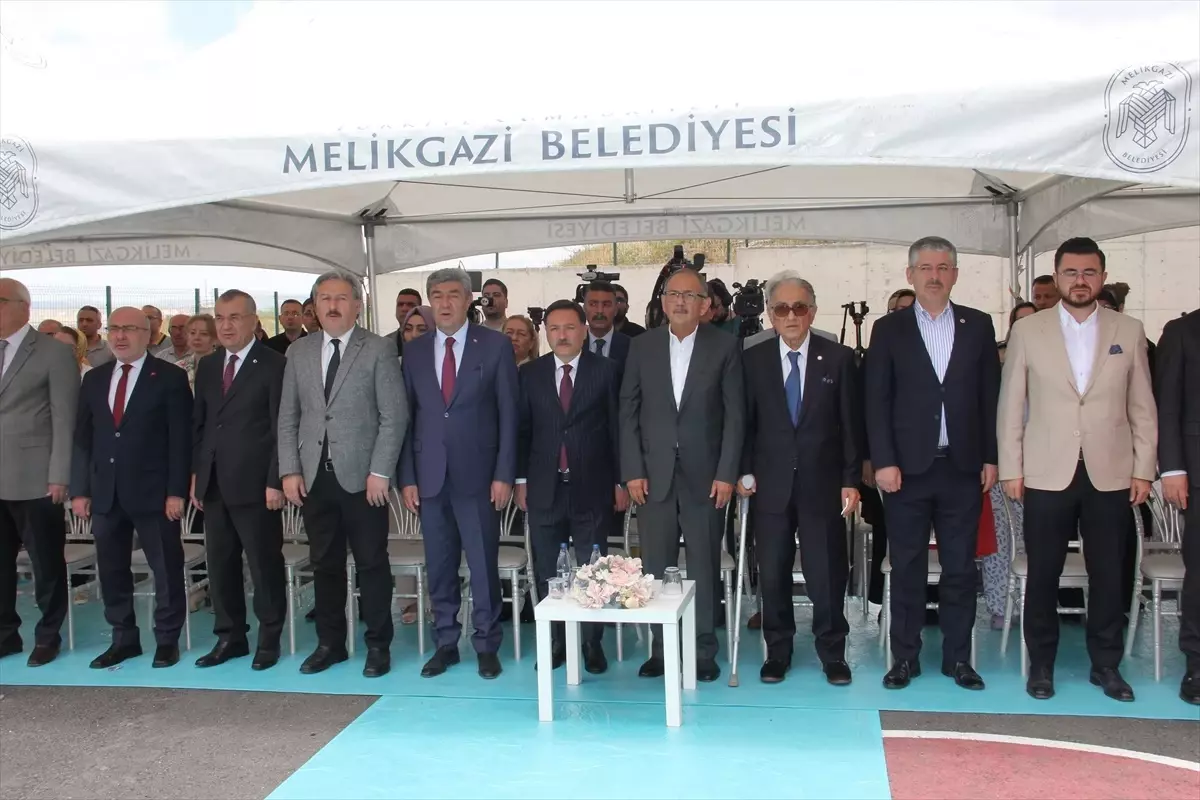 Melikgazi'de Üç Yeni Okulun Açılışı Gerçekleştirildi