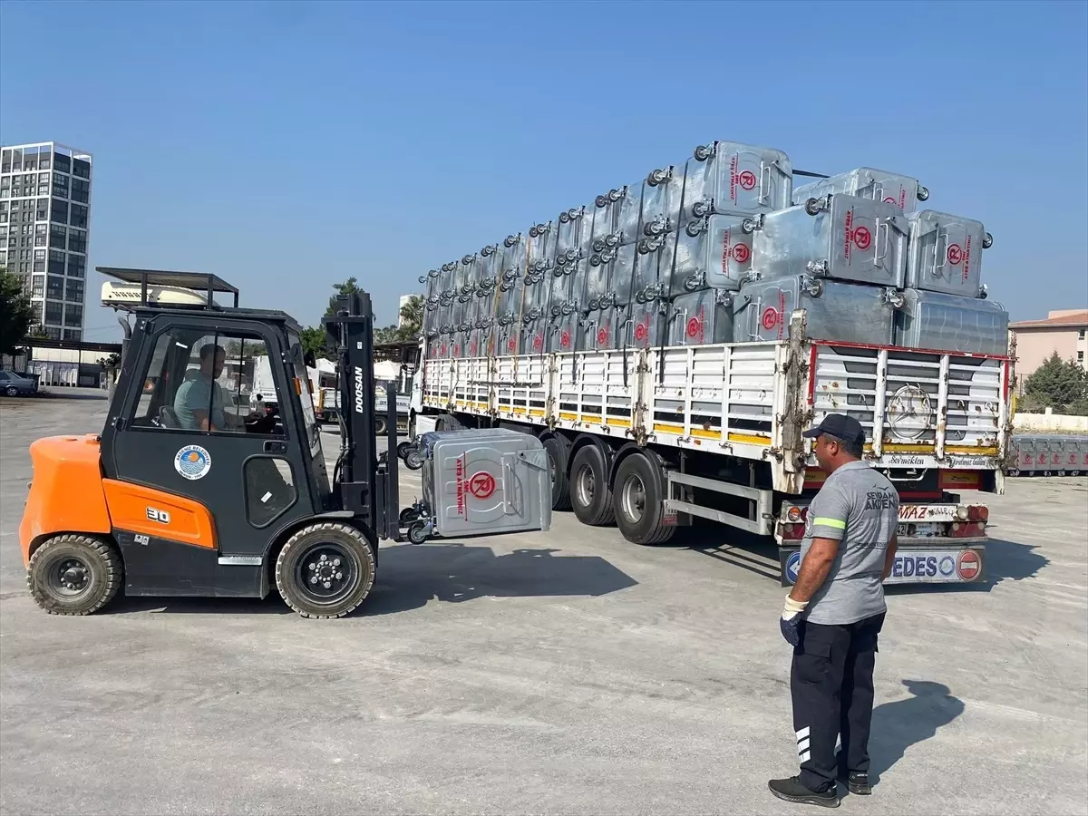 Mersin'de 250 Yeni Çöp Konteyneri Alındı
