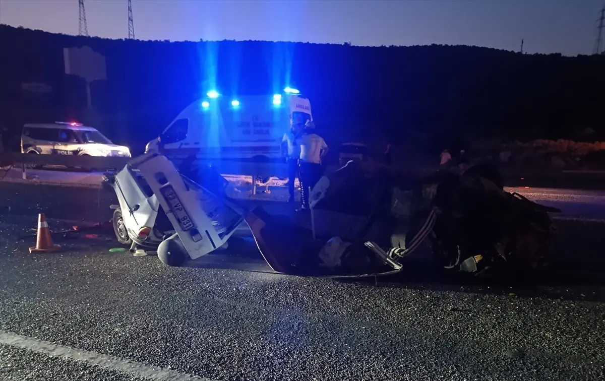 Mersin'de Bariyere Çarpan Otomobilde 1 Kişi Hayatını Kaybetti