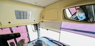 Mersin'de Bir Kadın Otobüs Şoförü Olmayı Başardı
