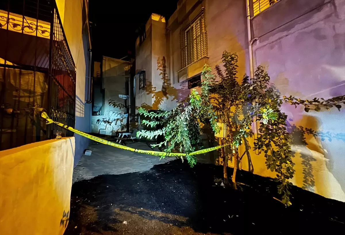 Mersin'de Anne, 5 Yaşındaki Oğlunu Bıçakla Öldürdü