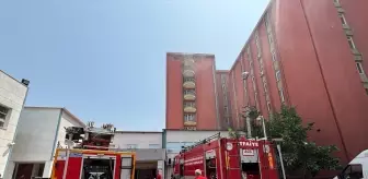 Mersin'deki Eski Hastanede Yangın Çıktı