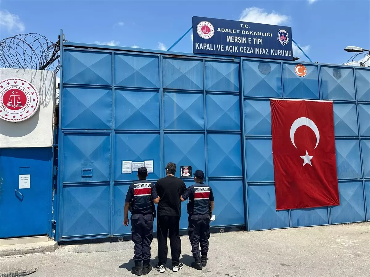 Mersin'de 10 Yıl Hapis Cezası Olan Firari Hükümlü Limon Bahçesinde Yakalandı